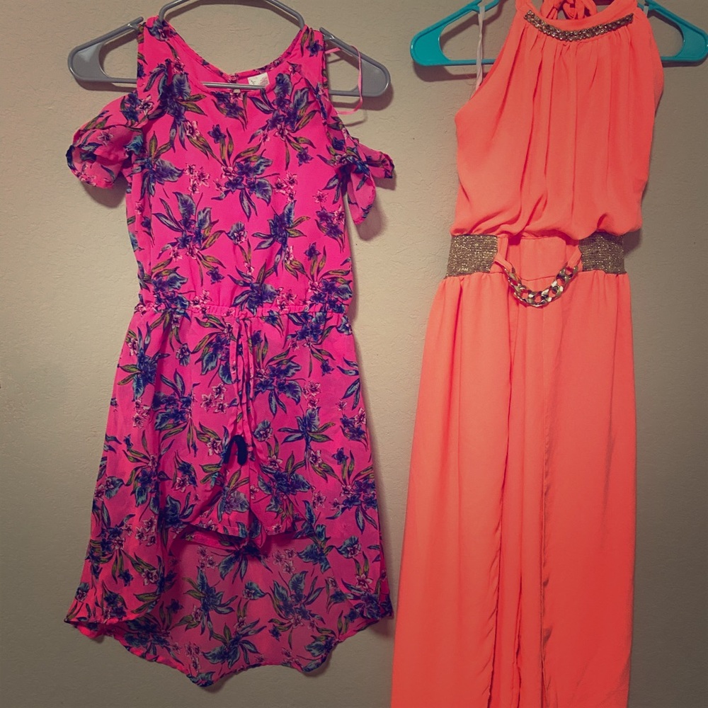 2 girls jumpsuits